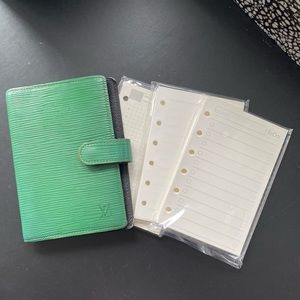 🔺SOLD🔻Louis Vuitton PM Green Epi leather small agenda planner